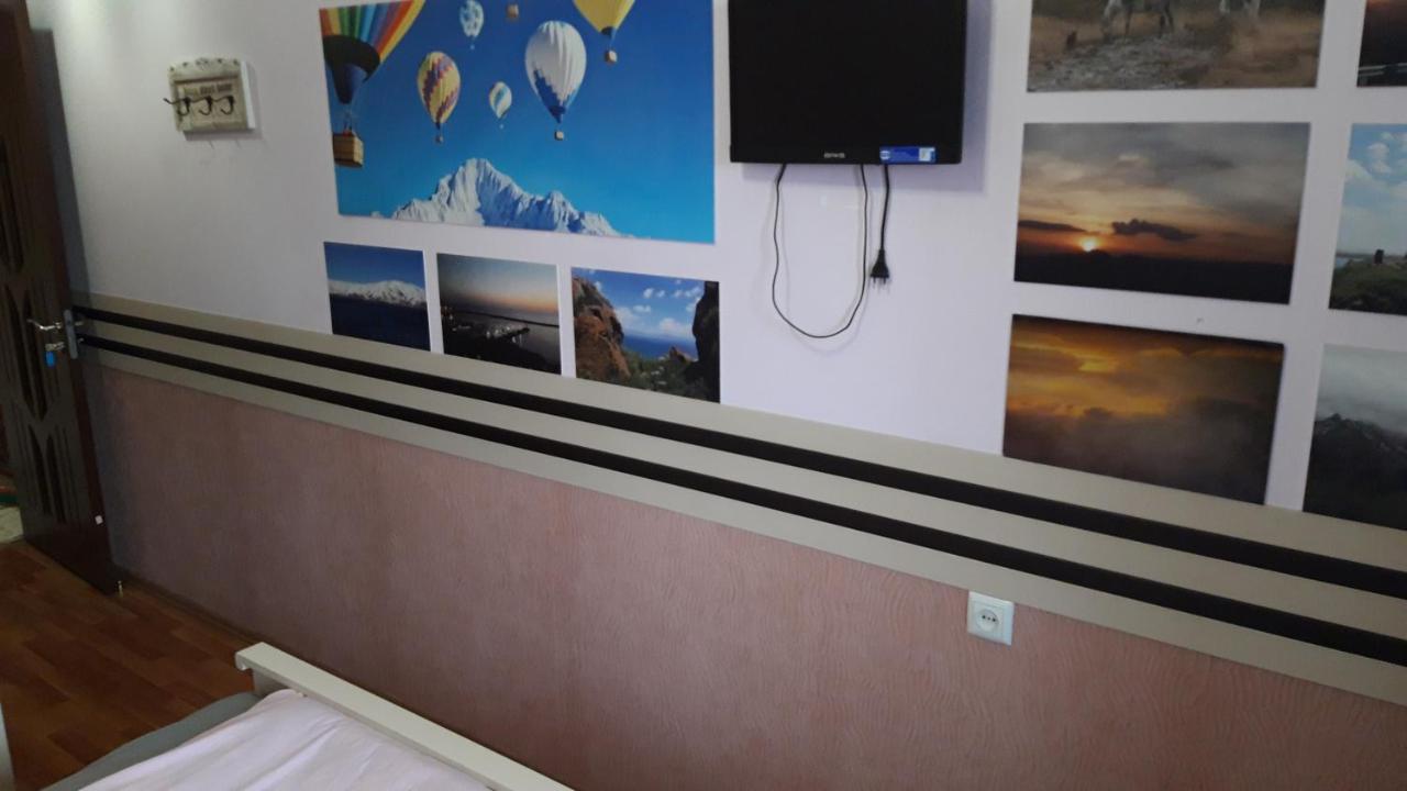 Arm Hostel Yerevan Bagian luar foto