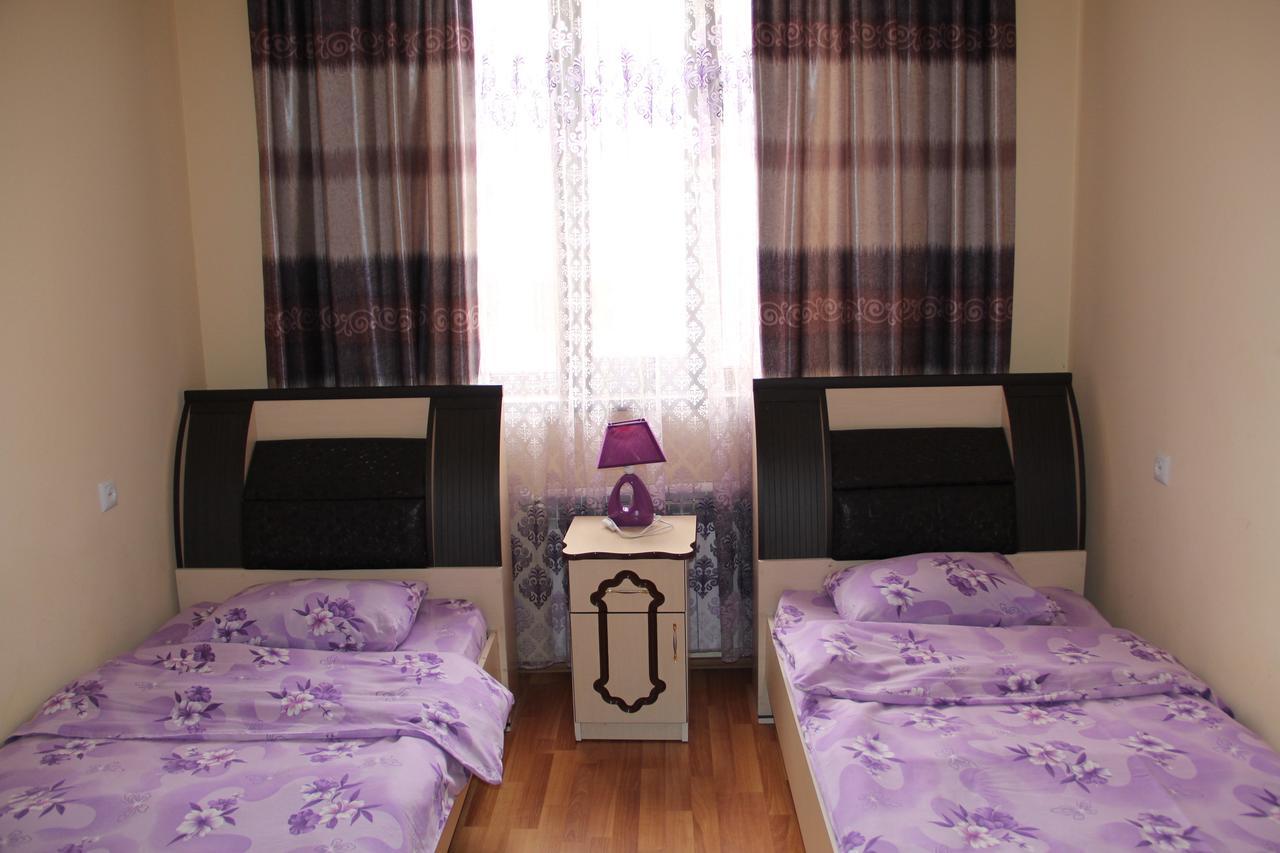 Arm Hostel Yerevan Bagian luar foto