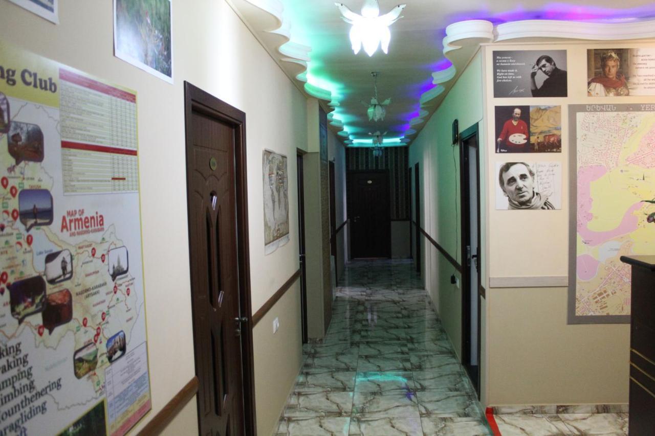 Arm Hostel Yerevan Bagian luar foto